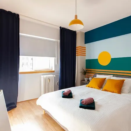 13 Septembrie Apt, Near Marriott * Bucureşti