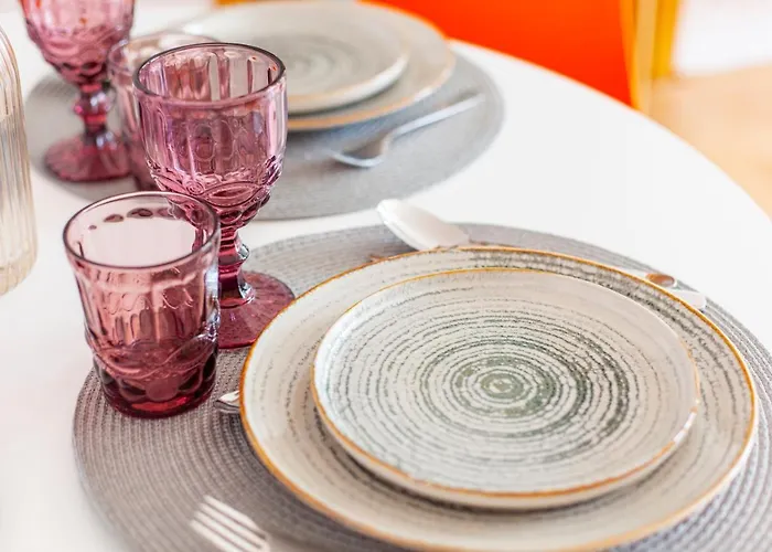 13 Septembrie Apt, Near Marriott Apartman *